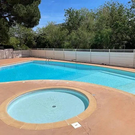 Apartment Climatise A Motte - 2 Pieces Cabine, Piscine, Parking Prive - Fr-1-790-26